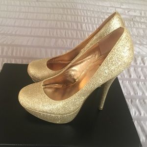 Bakers glitter gold heel pumps size 6